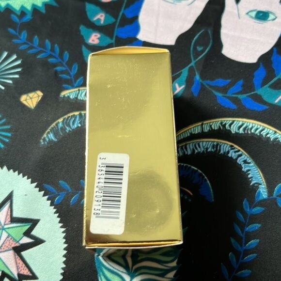 YSL Teint Eclat de Soie Radiance Smoothing Foundation SPF 8 Color 5 - Picture 5 of 7